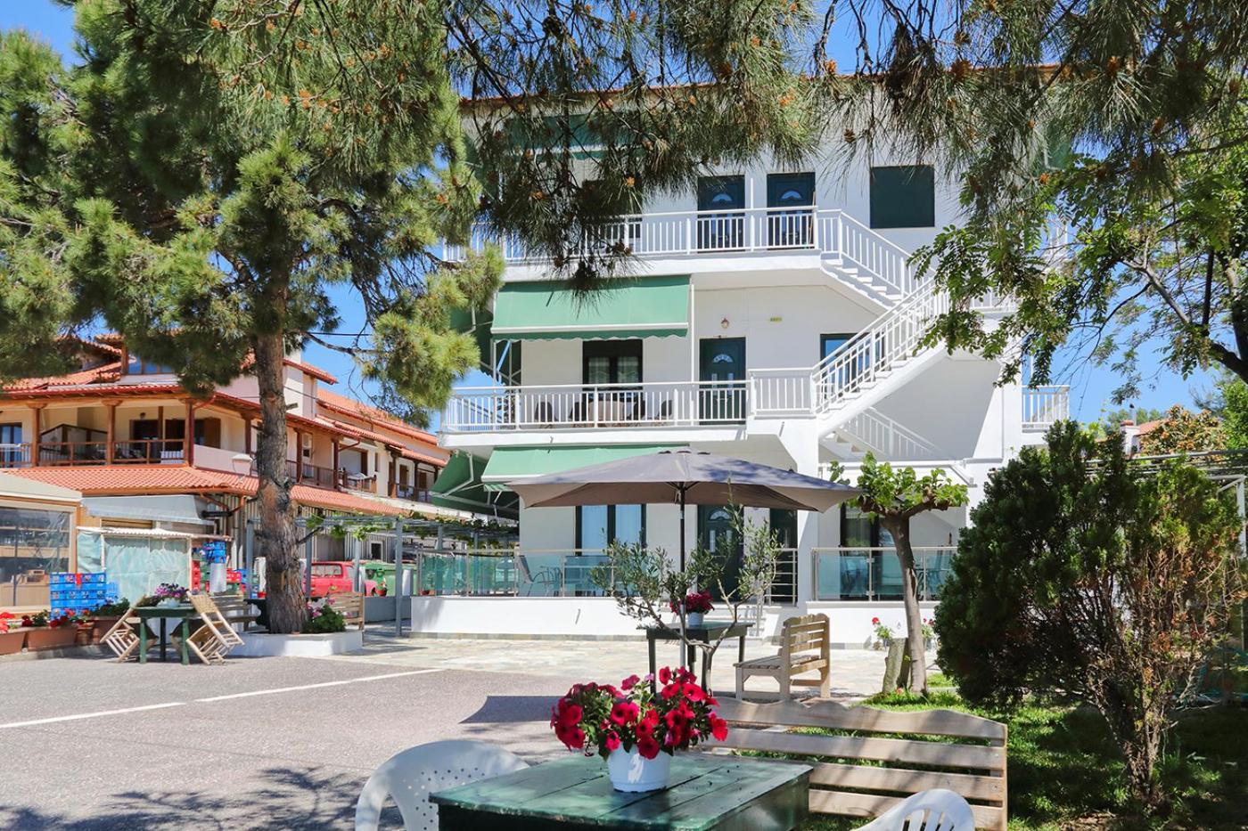 Agapitos Apartments Nikiti  Exterior foto